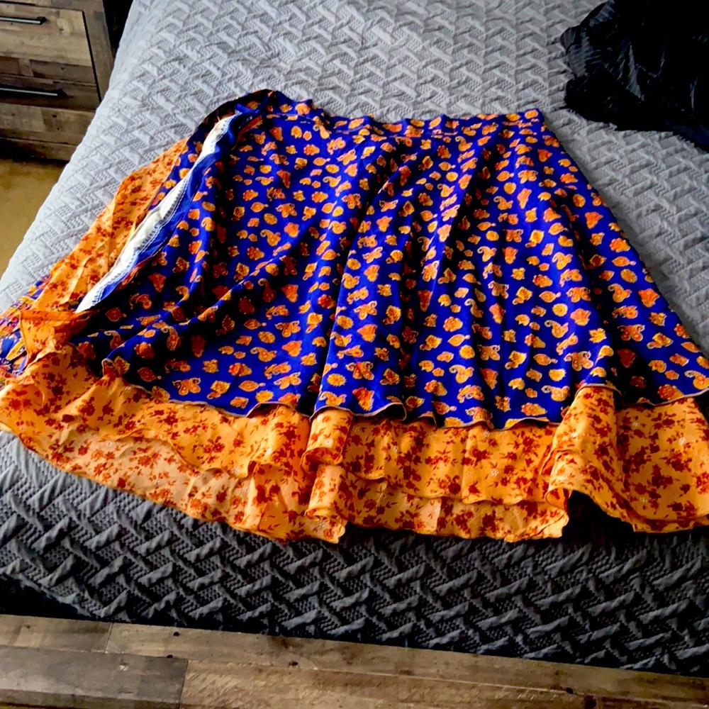 REVERSABLE Silk skirt with sizing from S-XL